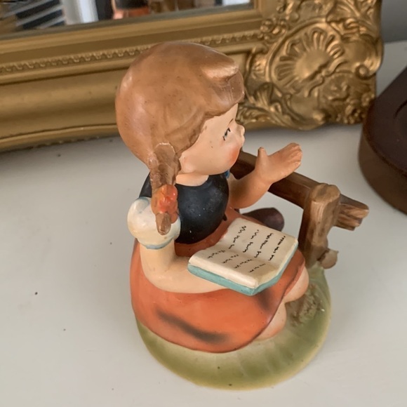 Vintage‎ Erich Stauffer COUNTRY OUTING U 8517 Girl Ceramic Figurine - Picture 4 of 9